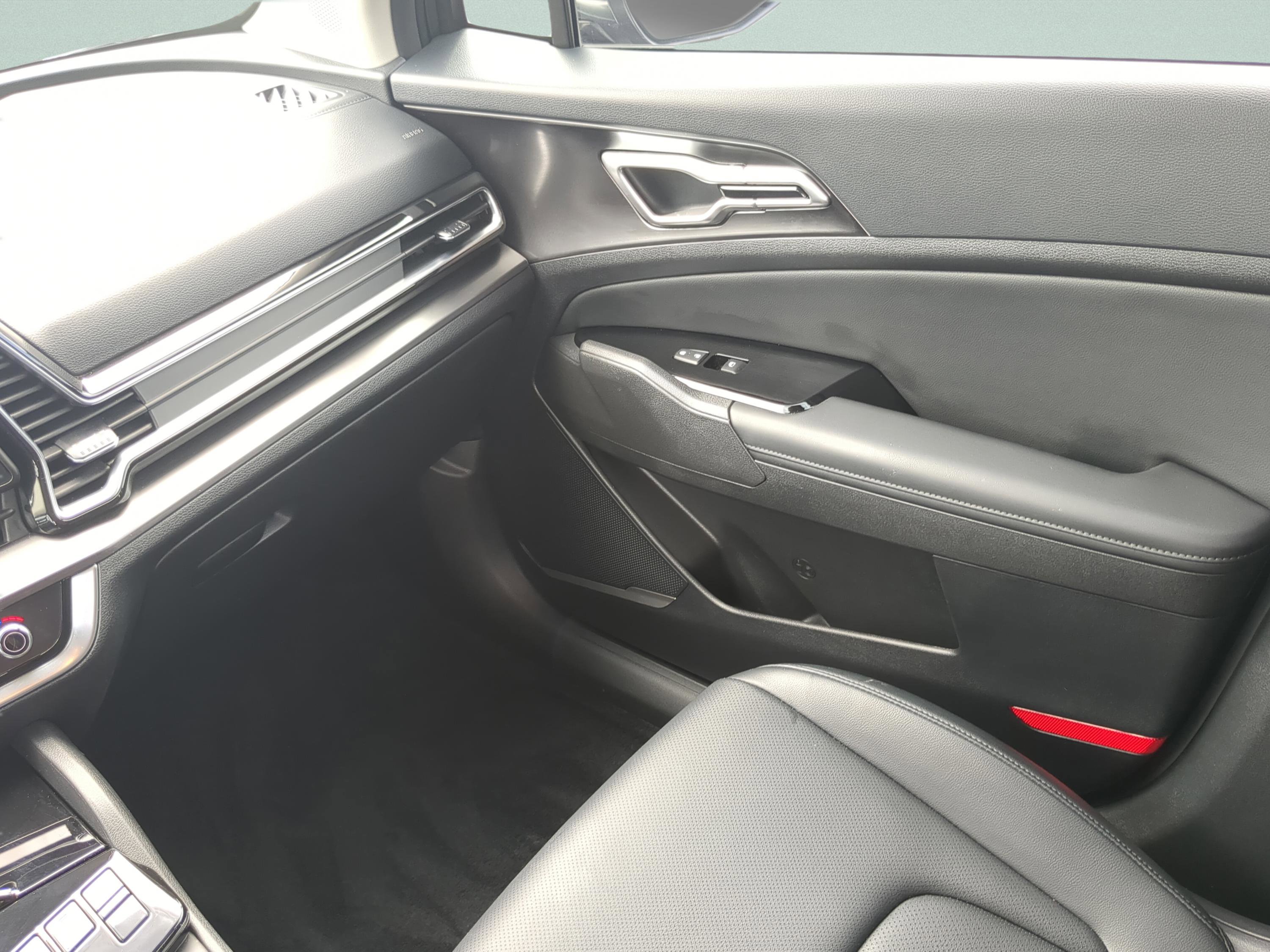 Certified 2023 Kia Sportage EX AWD/4WD image 13