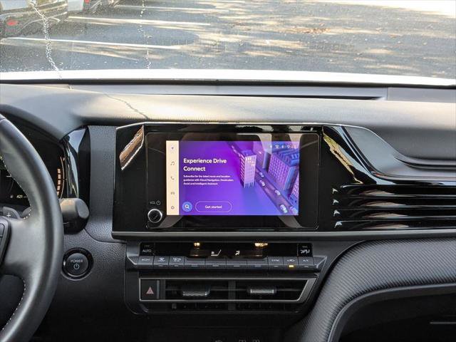 Certified 2025 Toyota Camry SE FWD image 18