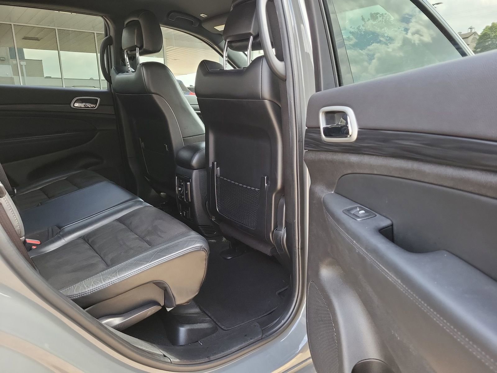 Used 2021 Jeep Grand Cherokee Laredo X AWD/4WD image 26