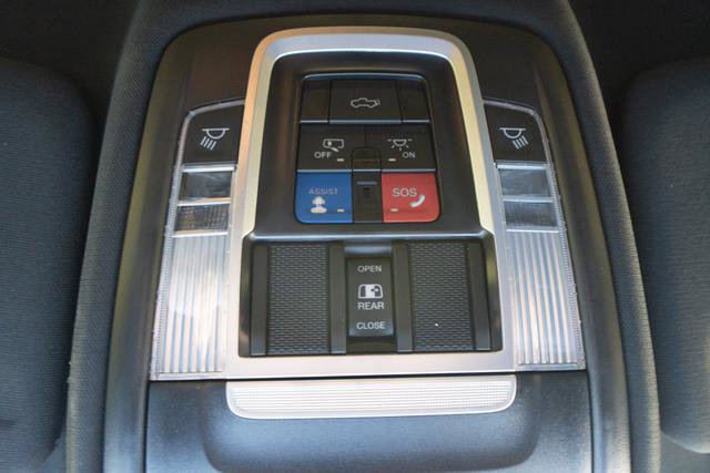 Used 2023 RAM 3500 Laramie image 27