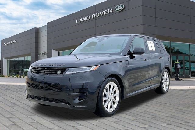 Used 2025 Land Rover Range Rover Sport SE image 1