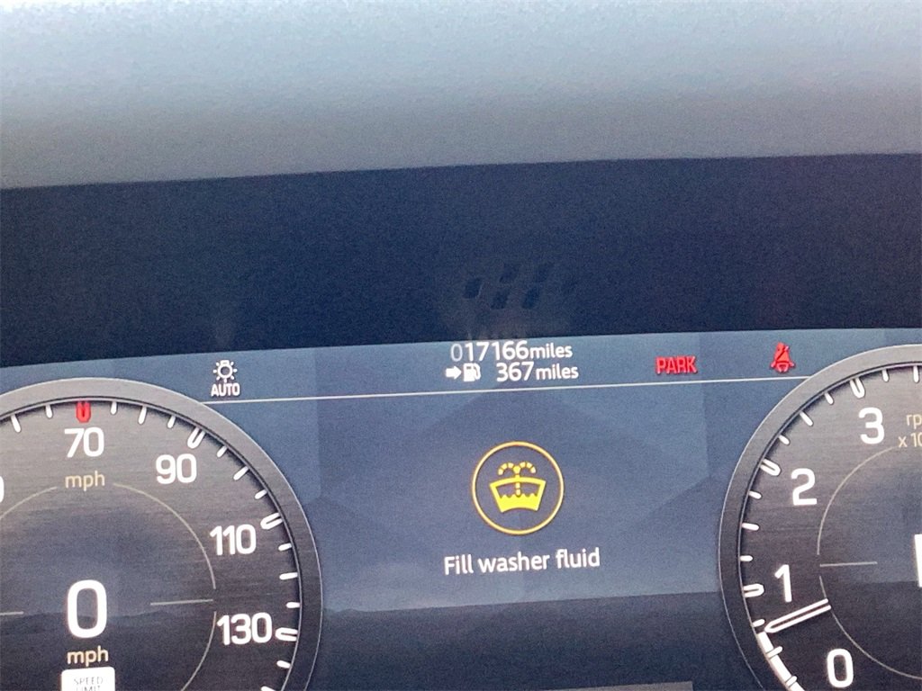 Used 2023 Land Rover Defender 110 S image 28