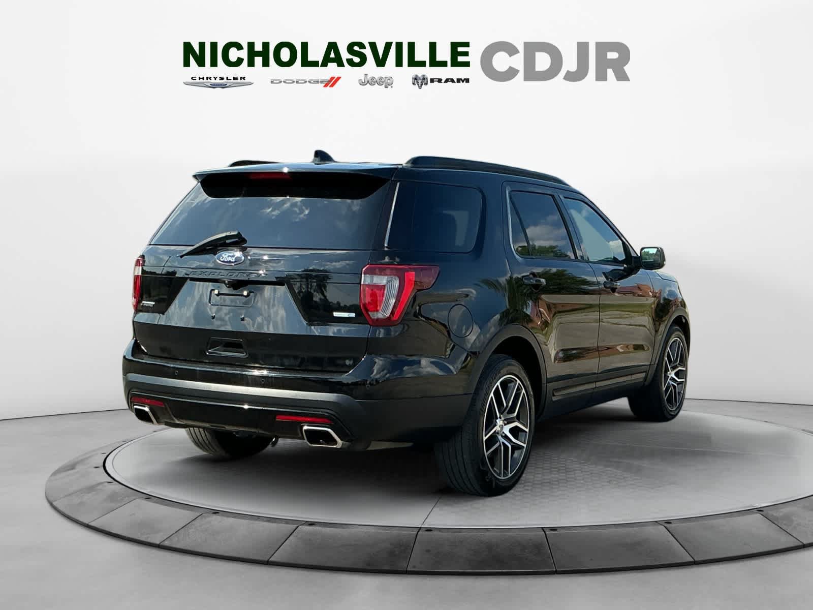 Used 2016 Ford Explorer Sport w/ Equipment Group 401A AWD/4WD image 5