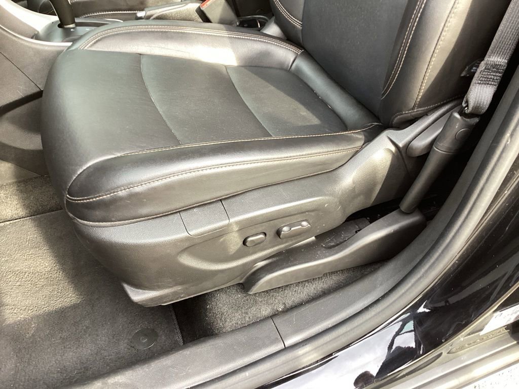 Used 2021 Chevrolet Trax LT w/ Premium Seat Package image 29