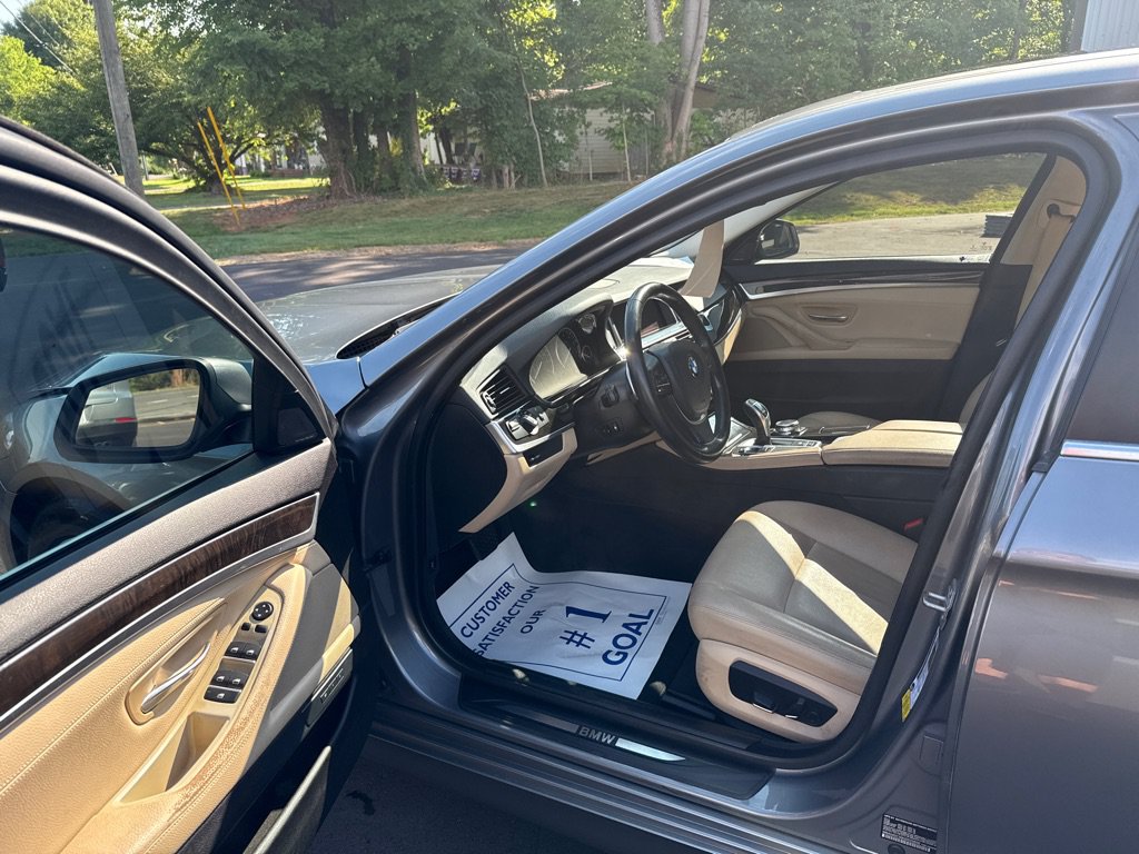 Used 2016 BMW 528i Sedan RWD image 9