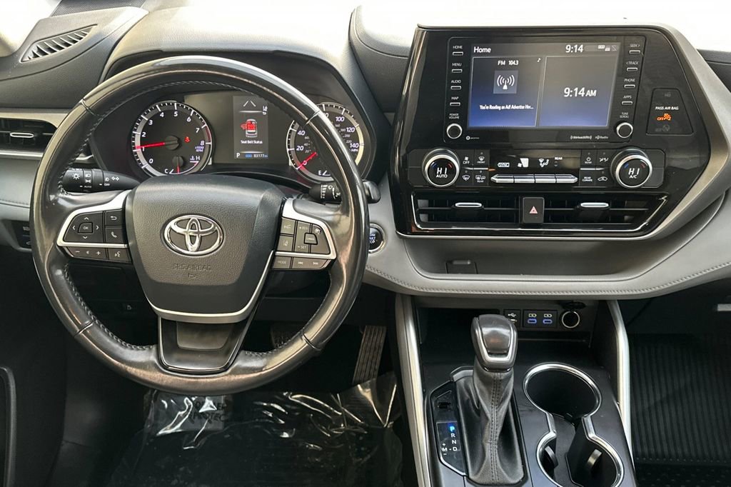 Used 2022 Toyota Highlander LE image 14