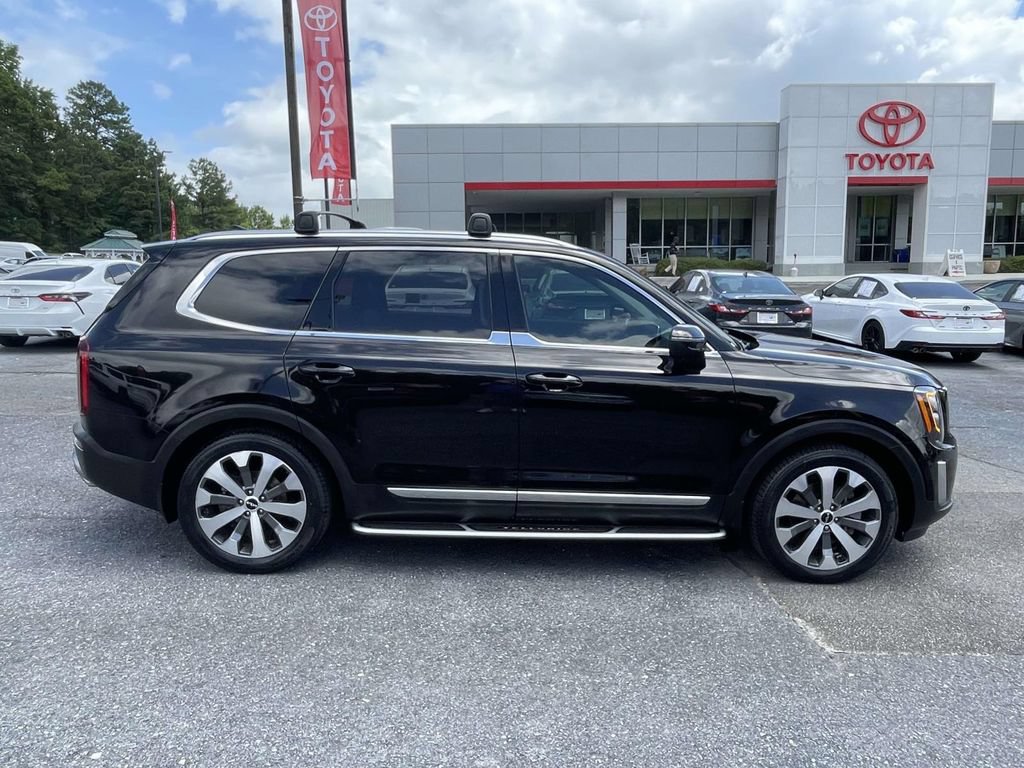 Used 2022 Kia Telluride EX w/ EX Premium Package AWD/4WD image 2