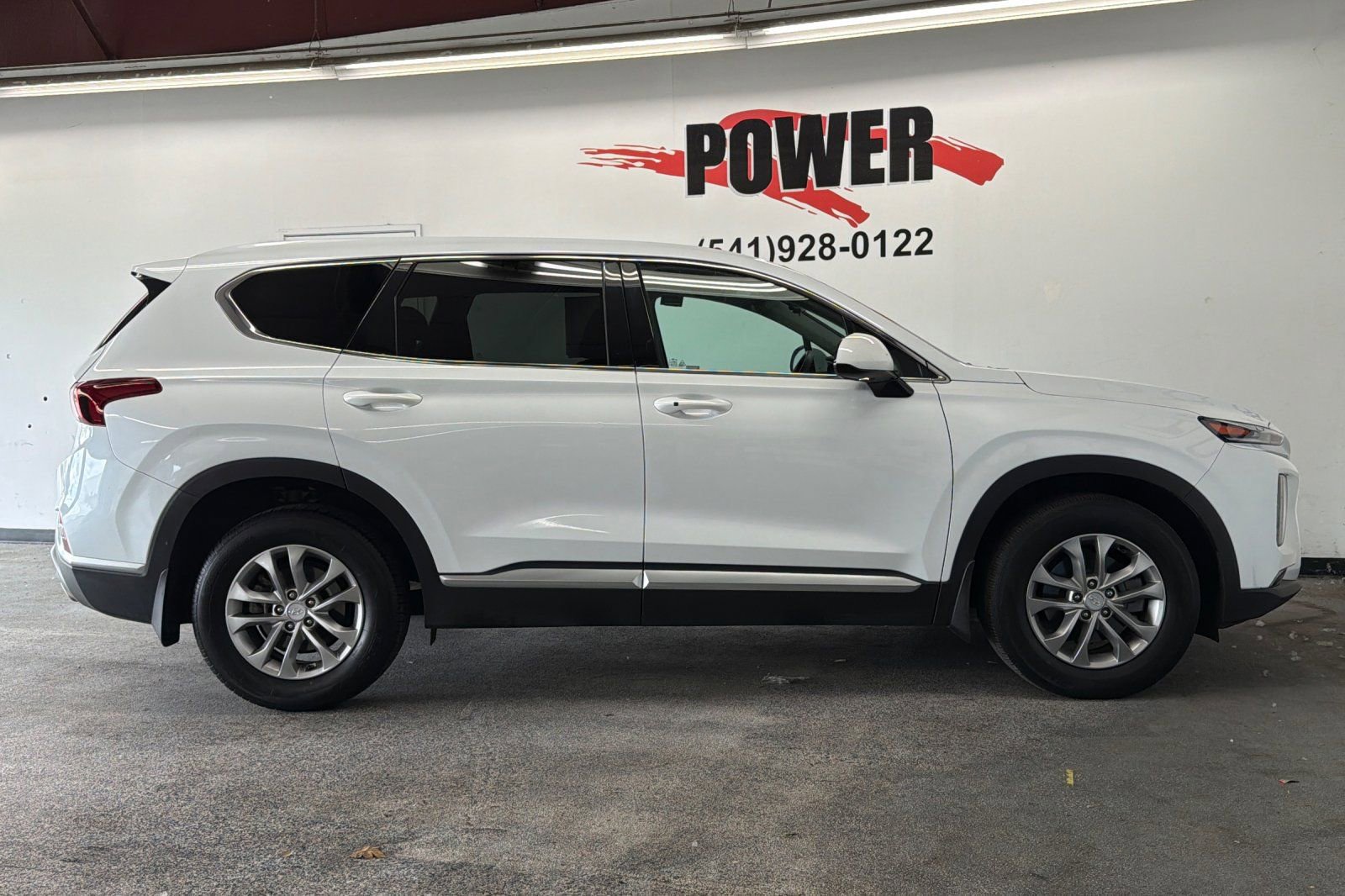 Used 2020 Hyundai Santa Fe SEL FWD image 2