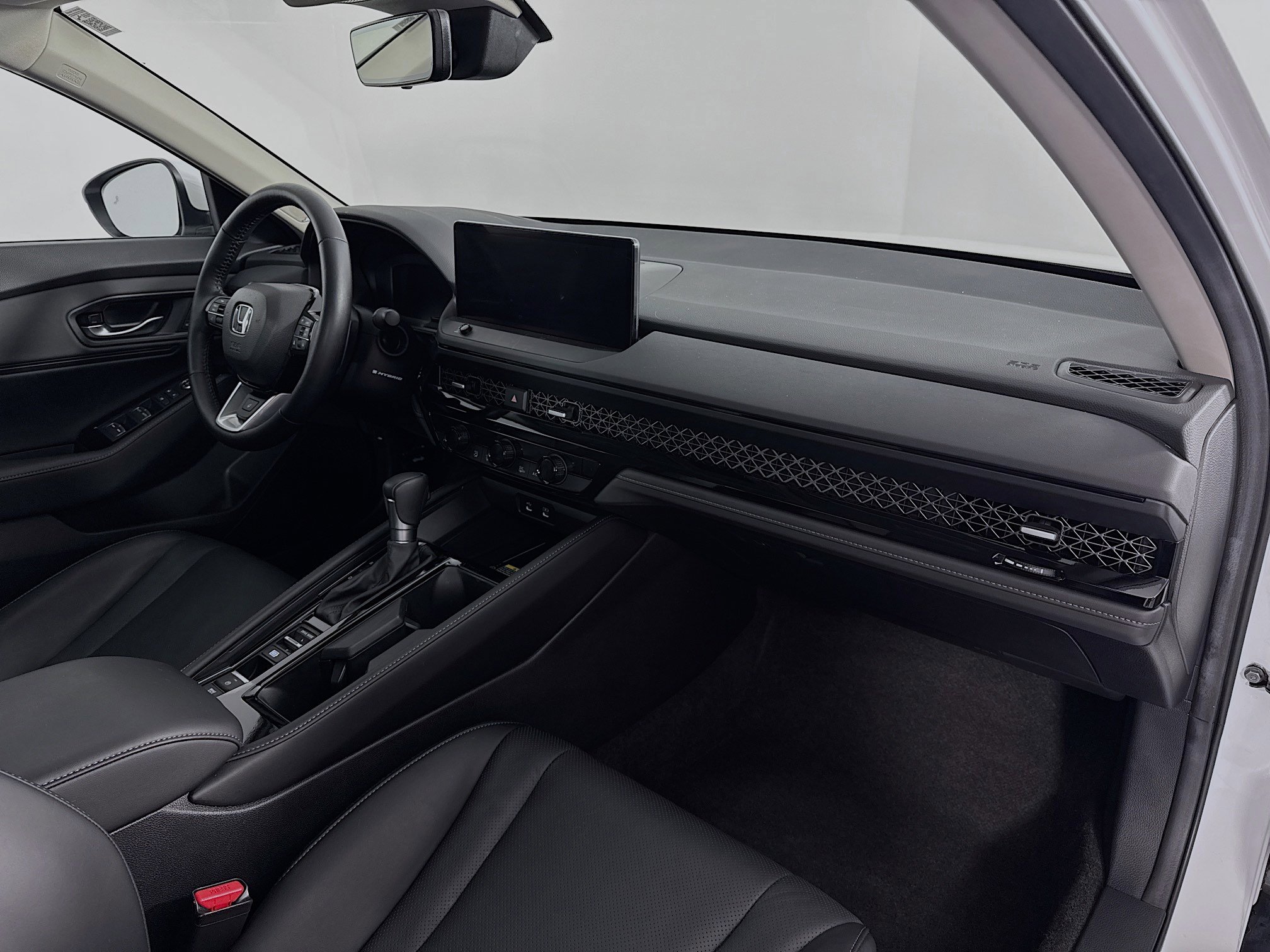 Certified 2025 Honda Accord Touring image 30