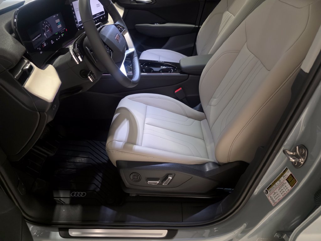New 2026 Audi Q3 quattro 2.0T AWD/4WD image 18