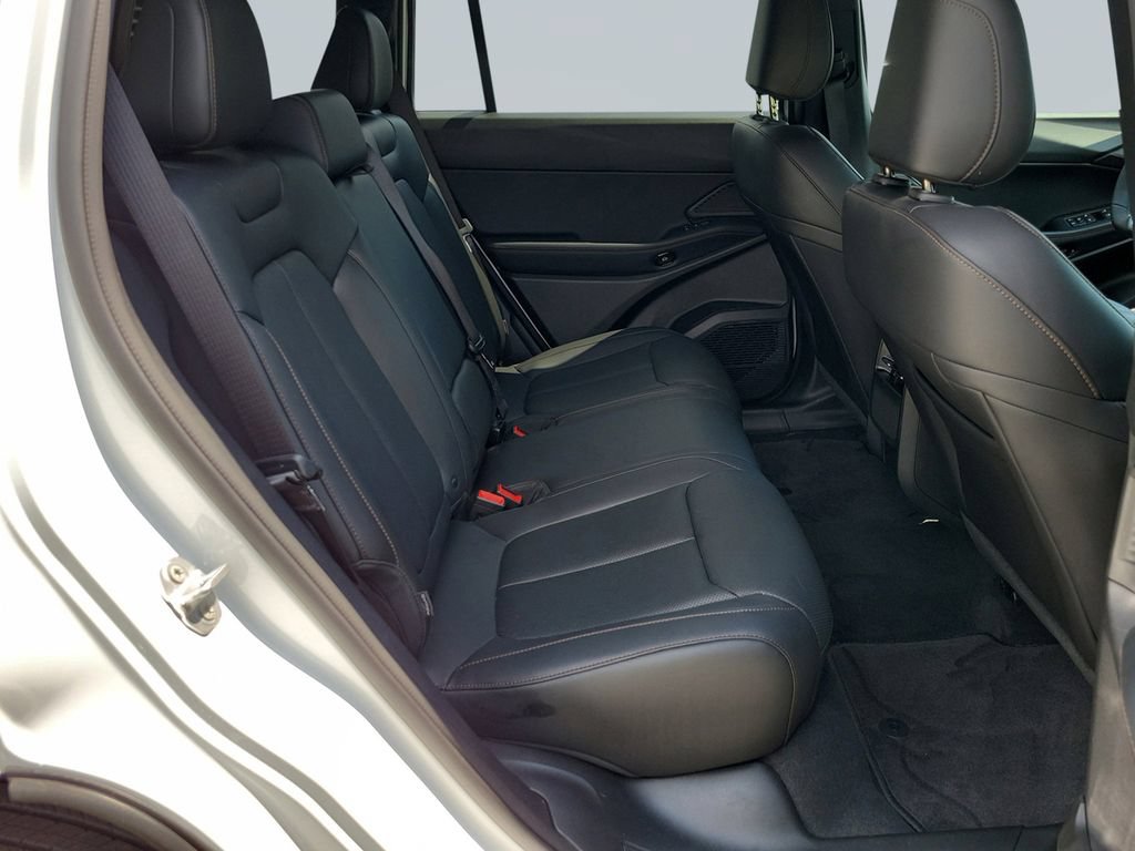 Used 2026 Jeep Cherokee Limited AWD/4WD image 18