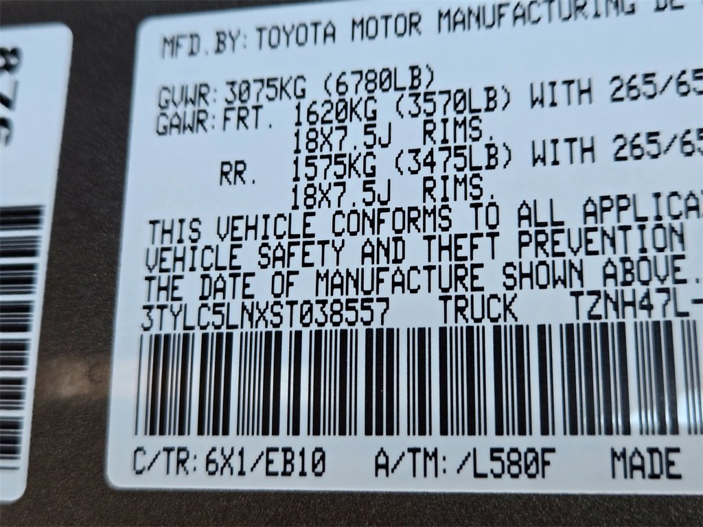 Used 2025 Toyota Tacoma Limited image 33