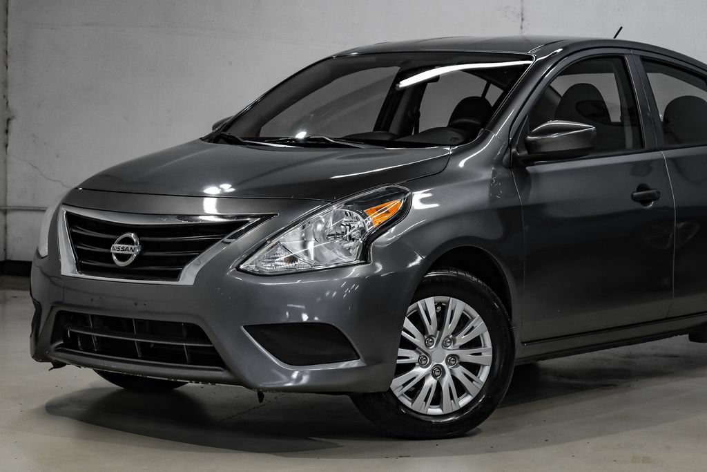 Used 2019 Nissan Versa S Plus FWD image 4
