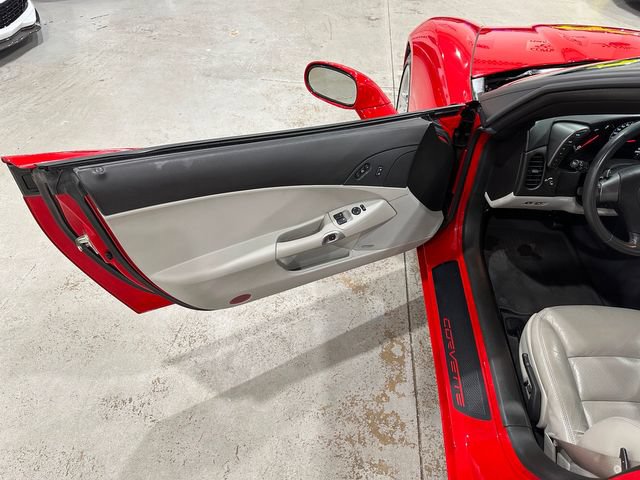 Used 2006 Chevrolet Corvette Coupe w/ Preferred Equipment Group RWD image 18
