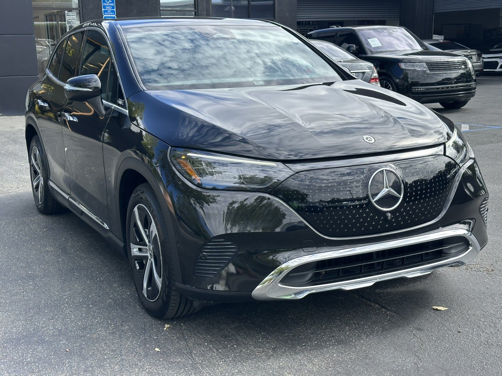Used 2023 Mercedes-Benz EQE 350+ 4MATIC SUV image 6