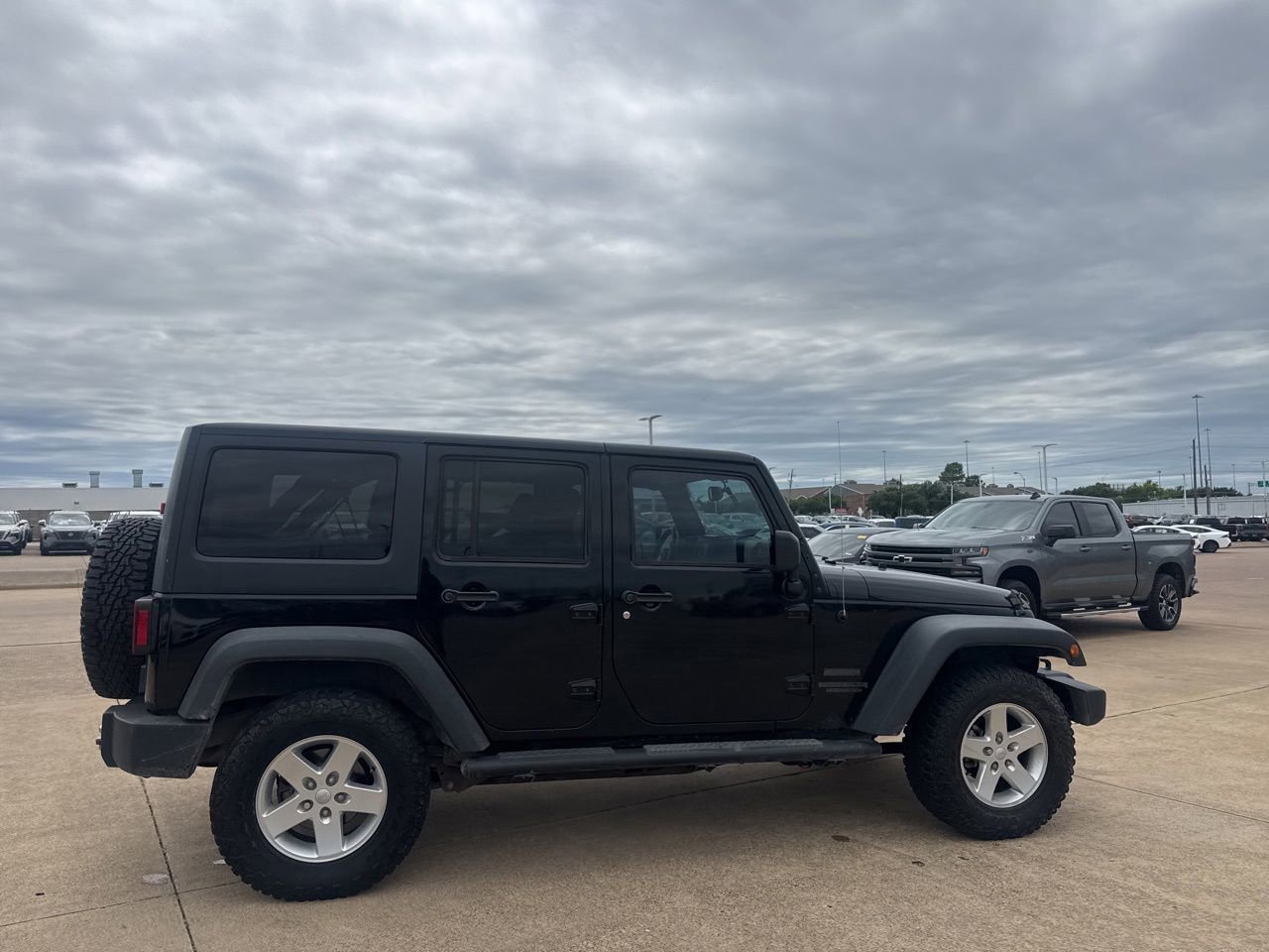 Used 2015 Jeep Wrangler Unlimited Sport w/ Quick Order Package 24S AWD/4WD image 24