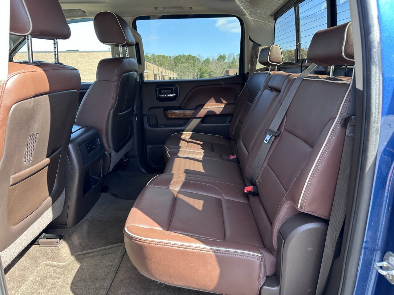 Used 2015 Chevrolet Silverado 1500 High Country w/ High Country Premium Package AWD/4WD image 14