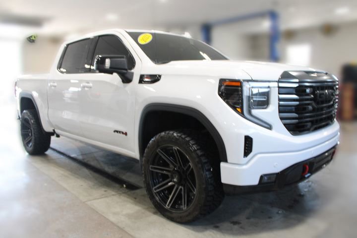 Used 2023 GMC Sierra 1500 AT4 w/ AT4 Premium Package AWD/4WD image 2