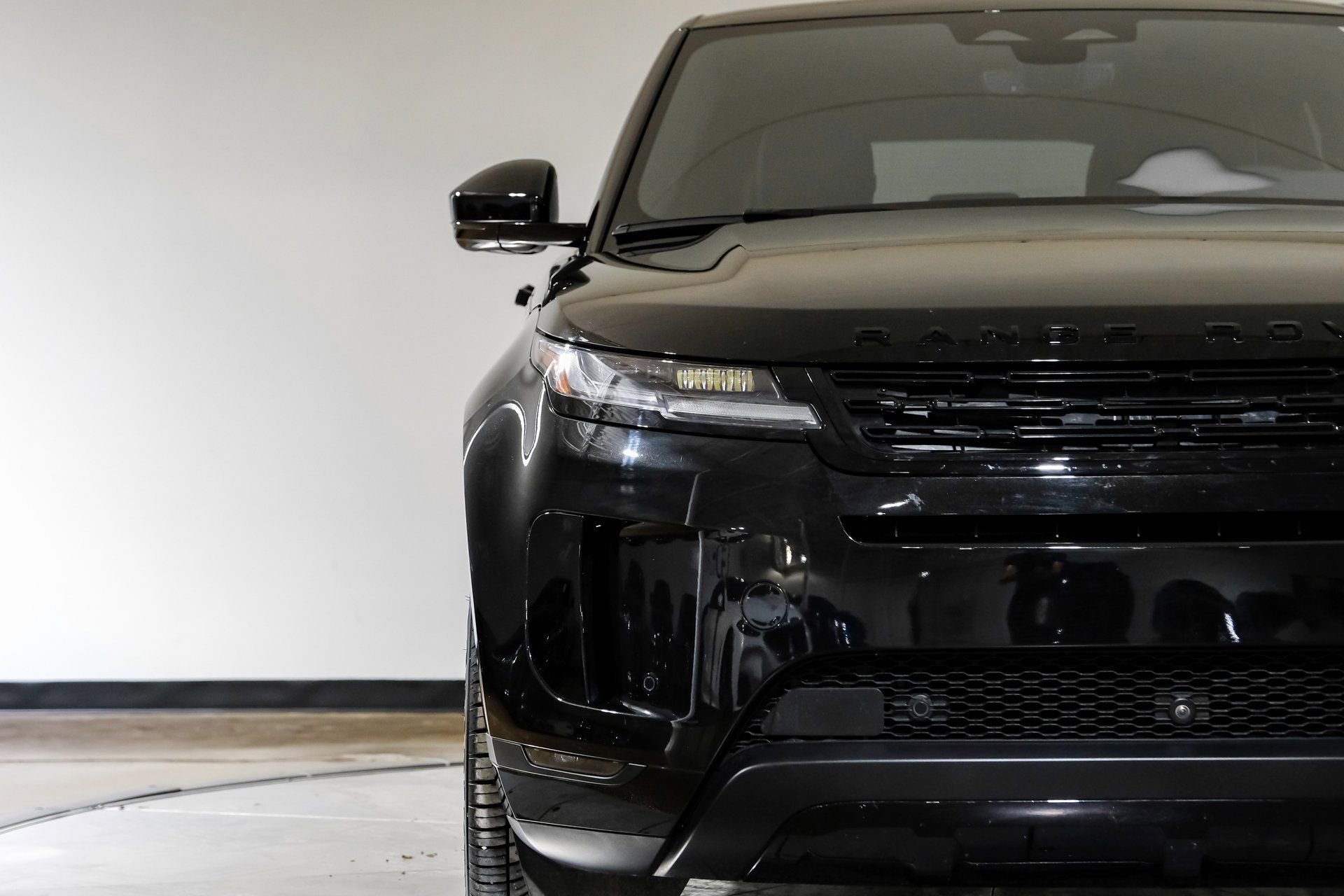 Used 2024 Land Rover Range Rover Evoque S image 45