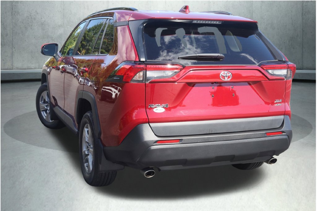Used 2023 Toyota RAV4 XLE w/ Convenience Package AWD/4WD image 10