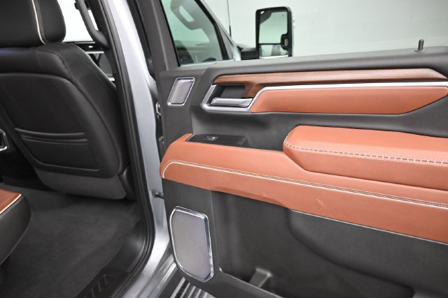 Used 2025 GMC Sierra 3500 Denali Ultimate AWD/4WD image 24
