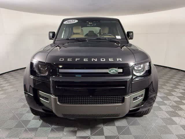 Used 2025 Land Rover Defender 110 X-Dynamic SE AWD/4WD image 10