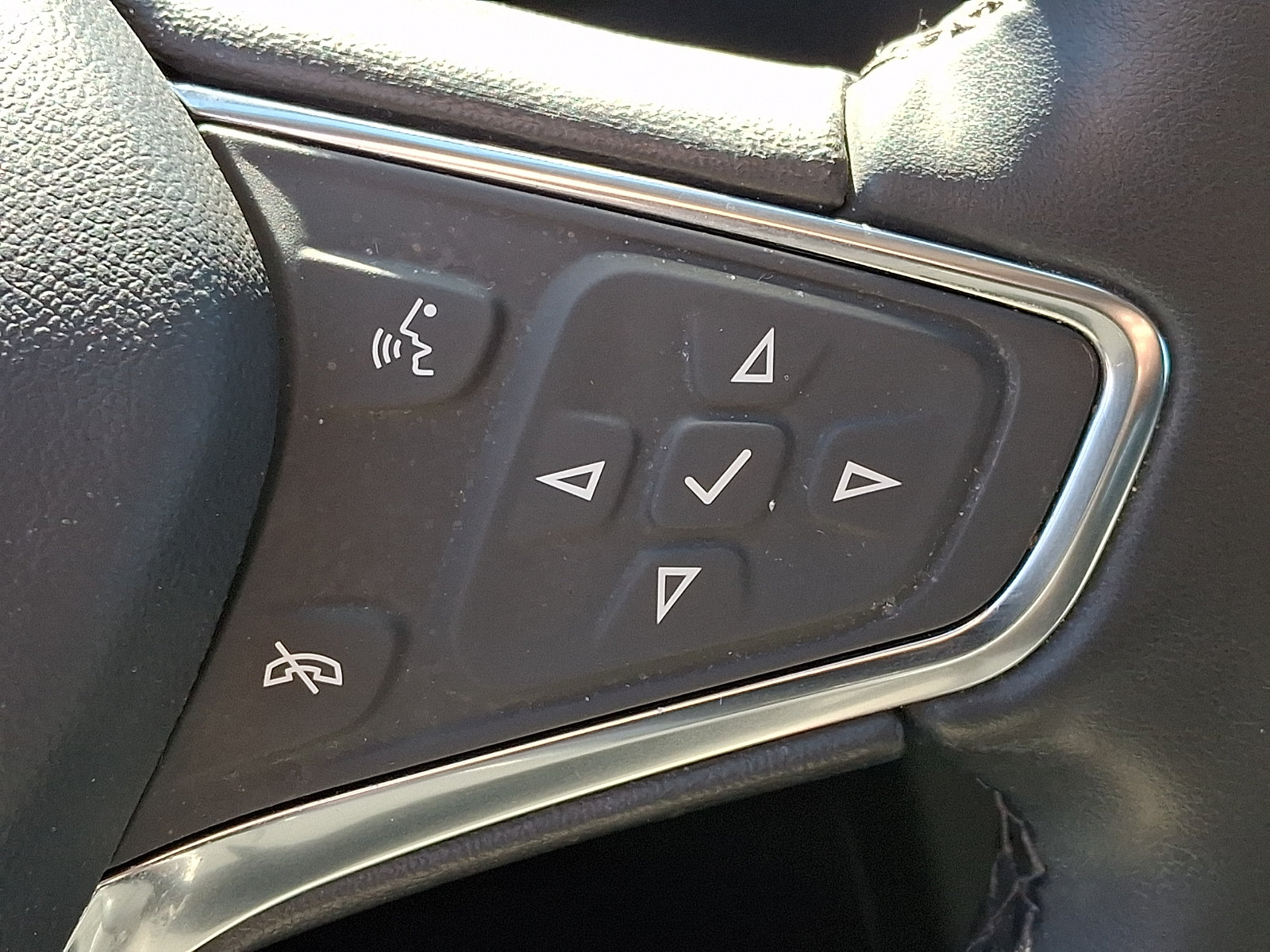 Certified 2024 Chevrolet Equinox LT AWD/4WD image 22