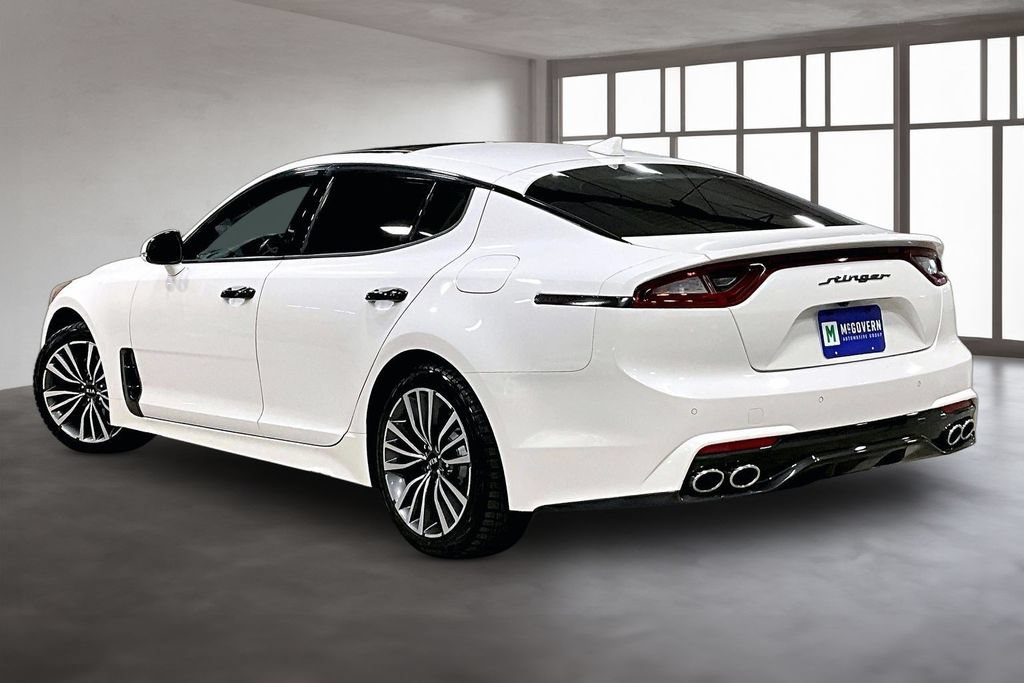 Used 2018 Kia Stinger Premium AWD/4WD image 4