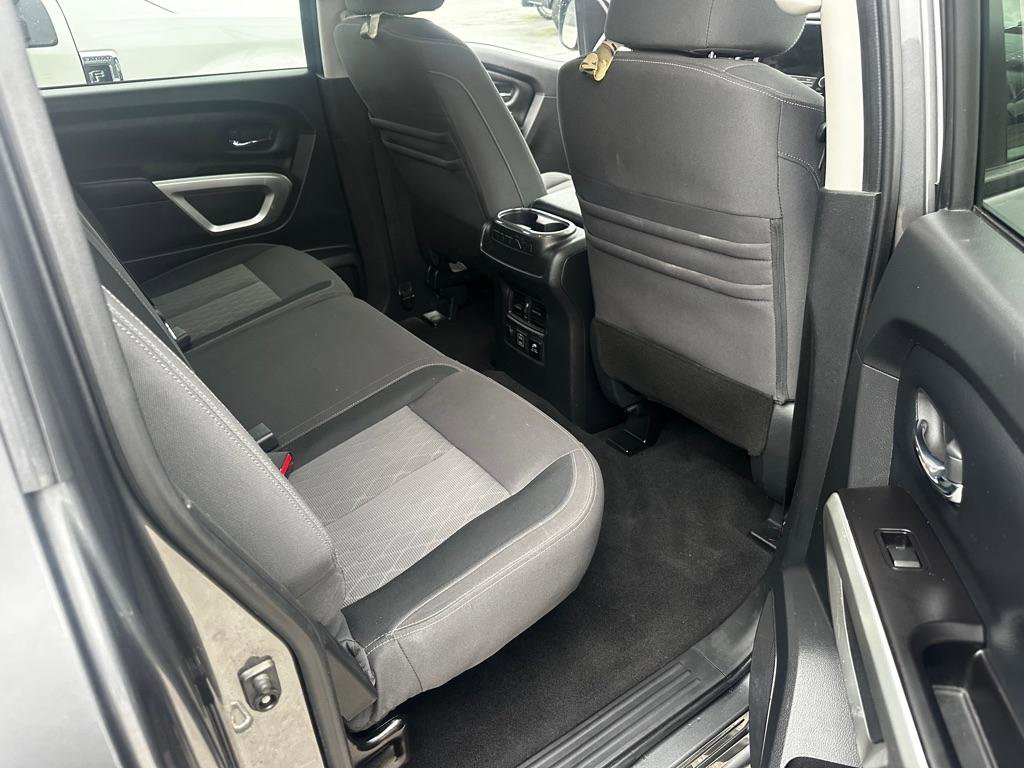 Used 2021 Nissan Titan SV w/ SV Convenience Package AWD/4WD image 11