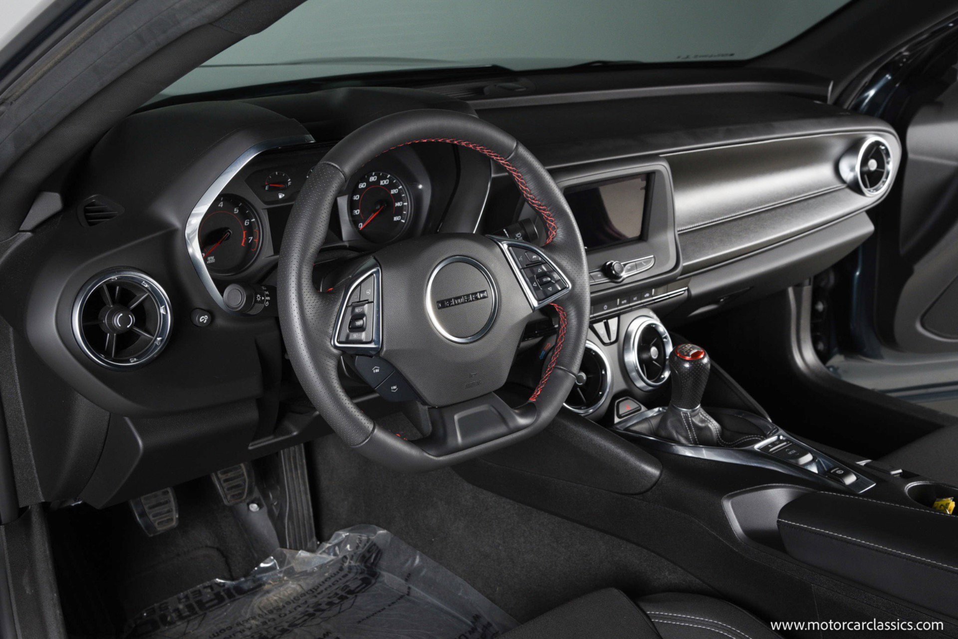 Used 2021 Chevrolet Camaro LT RWD image 24