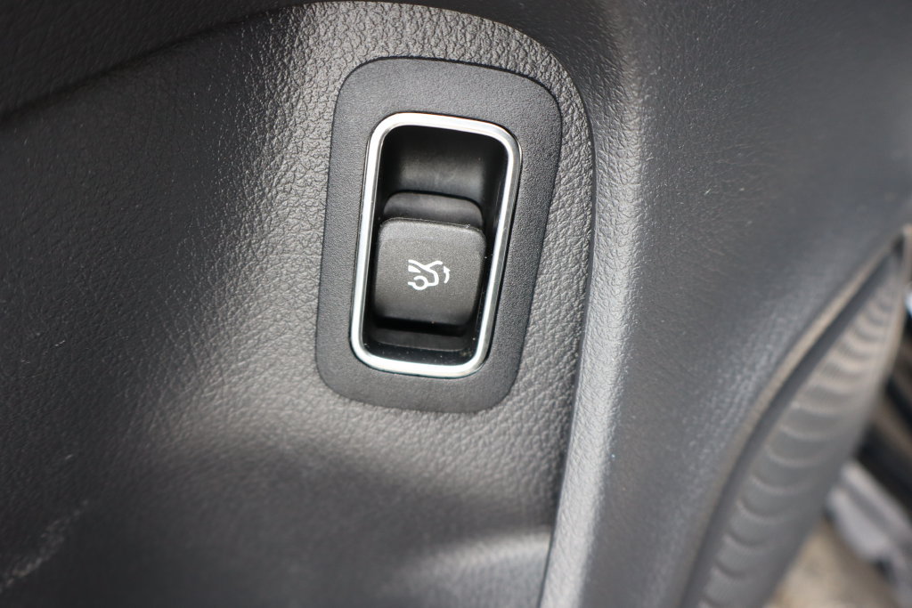 Used 2021 Mercedes-Benz CLA 250 4MATIC image 15