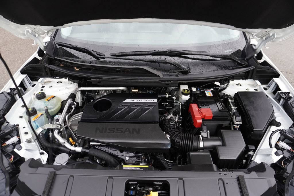 Used 2023 Nissan Rogue SV image 30