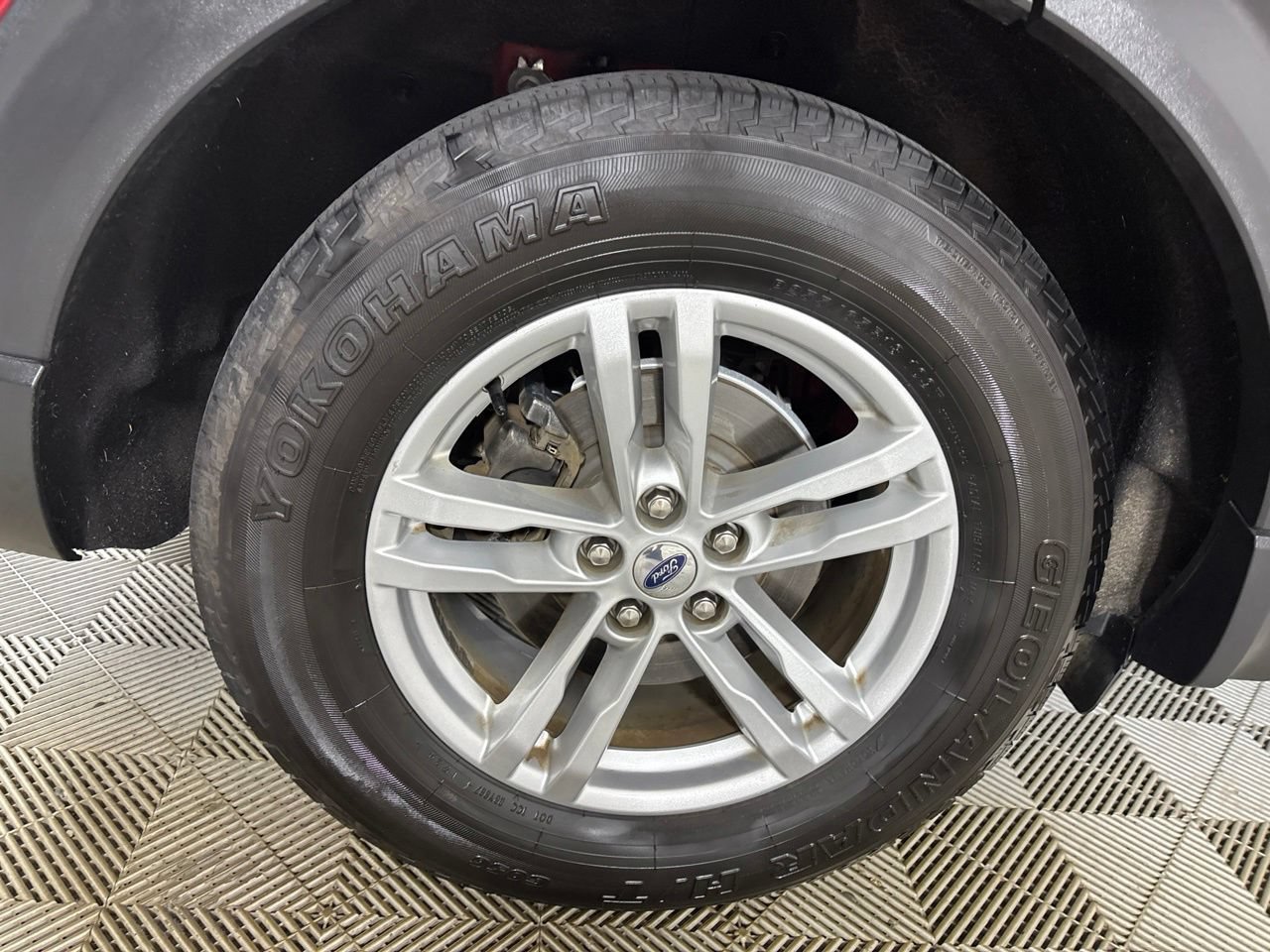 Used 2021 Ford Explorer XLT RWD image 32