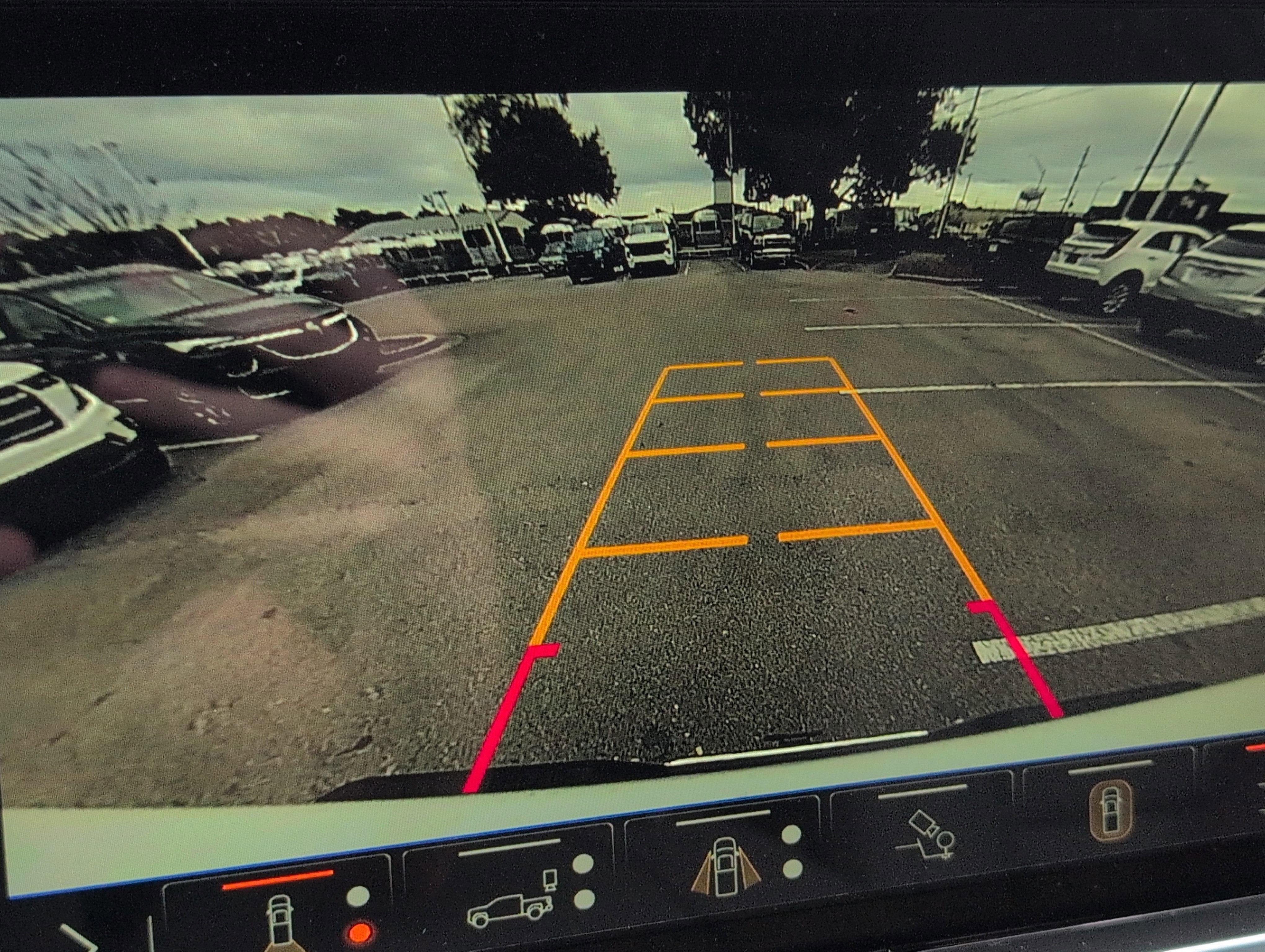 New 2026 Chevrolet Silverado 1500 LTZ w/ LTZ Premium Package AWD/4WD image 19