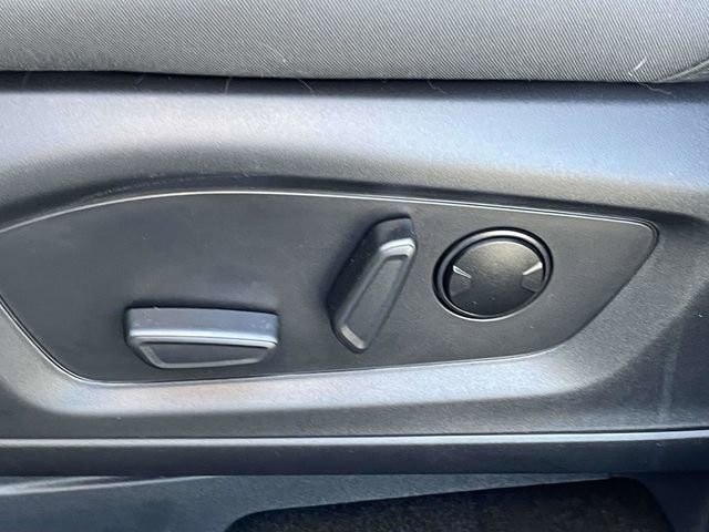 Used 2025 Ford Explorer Active RWD image 11