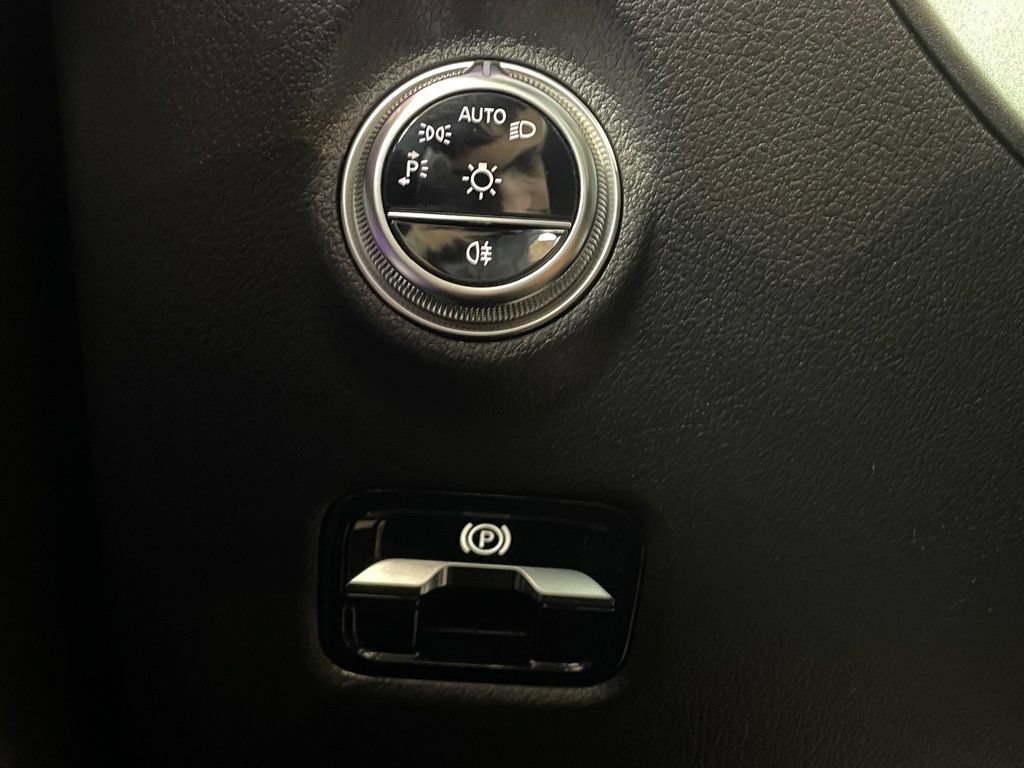 Used 2024 Mercedes-Benz C 36 AMG S image 43