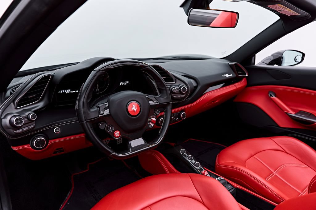 Used 2018 Ferrari 488 Spider RWD image 2