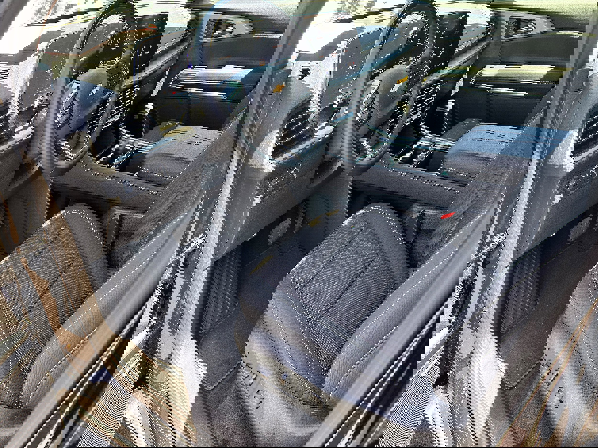 New 2025 Chevrolet Traverse LT w/ Enhanced Driving Package image 10