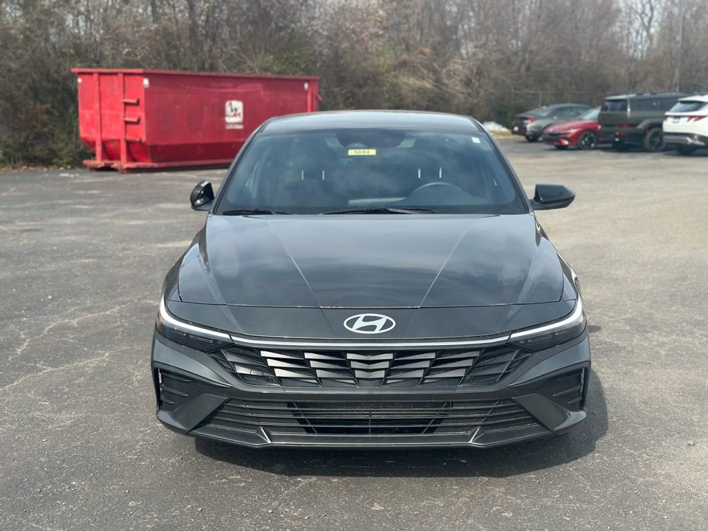 Certified 2025 Hyundai Elantra Sport image 2