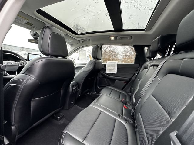 Certified 2022 Ford Escape SEL image 18