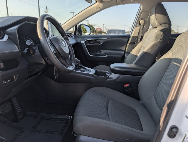 Used 2024 Toyota RAV4 LE AWD/4WD image 23