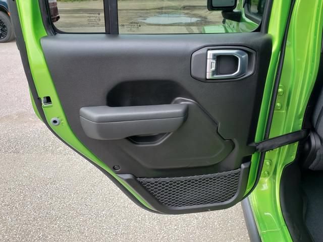 New 2026 Jeep Gladiator Sport AWD/4WD image 17