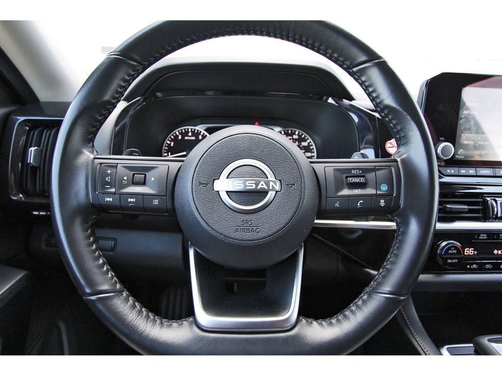 Certified 2024 Nissan Pathfinder SV FWD image 14