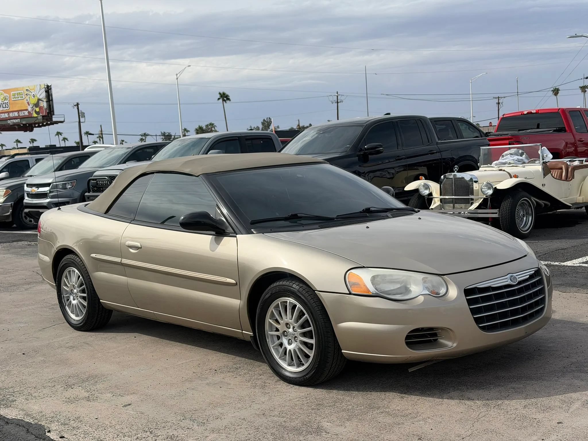 Used 2004 Chrysler Sebring LX w/ Security Group FWD image 11