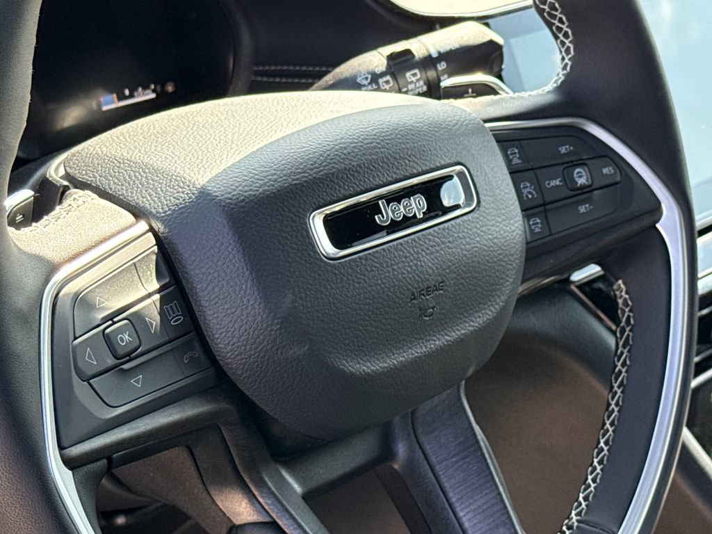 New 2026 Jeep Grand Cherokee L 2WD image 24