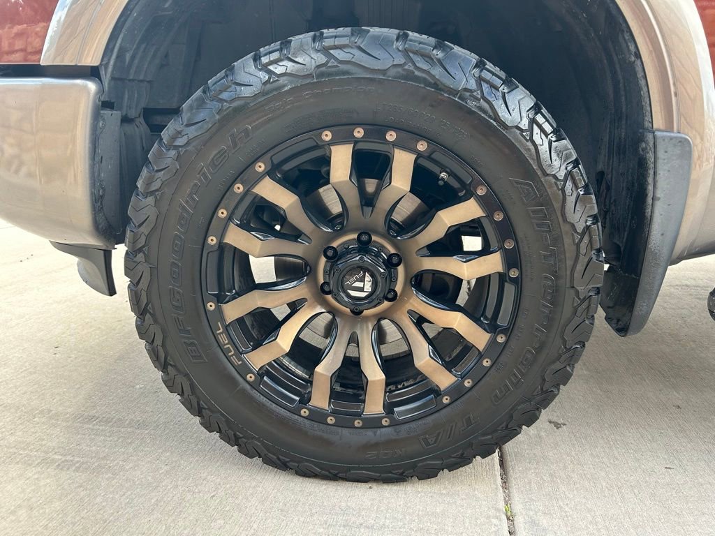 Used 2017 Nissan Titan Platinum Reserve image 30