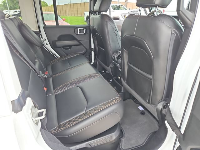 Used 2023 Jeep Wrangler Unlimited Sahara AWD/4WD image 25