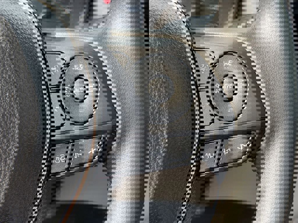 Used 2025 Toyota Corolla Cross LE w/ Moonroof Package FWD image 23