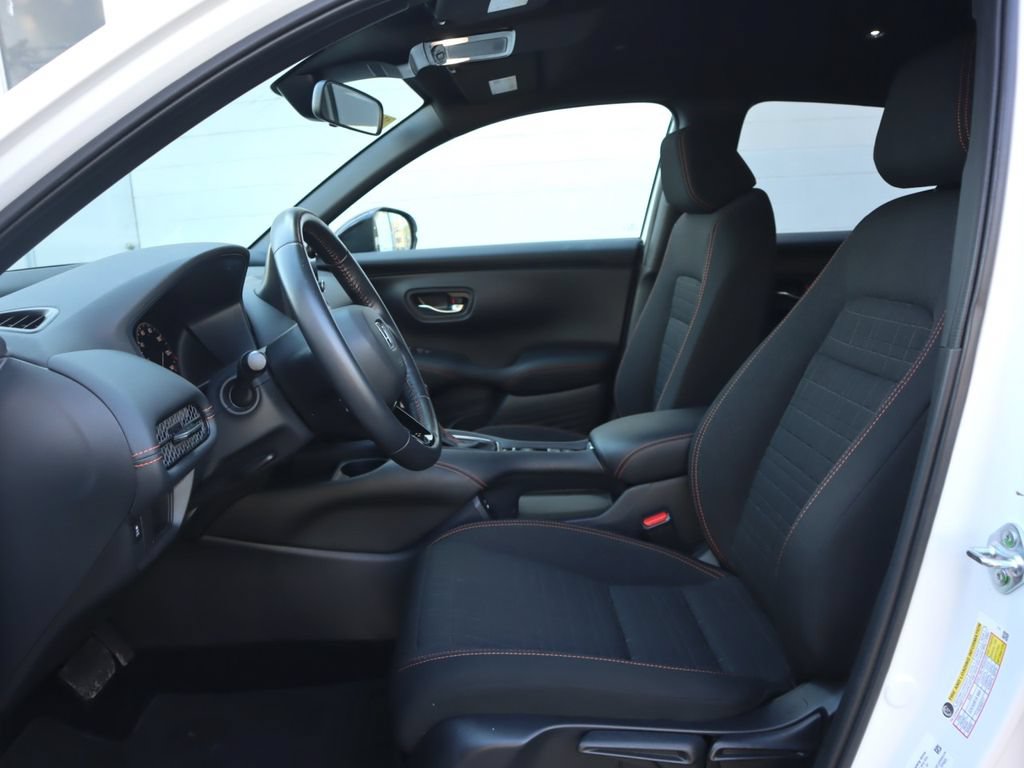 Used 2025 Honda HR-V Sport image 8