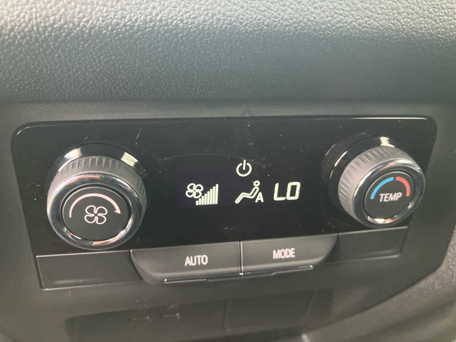 New 2026 Chevrolet Traverse LT w/ Sun and Wheel Package image 36